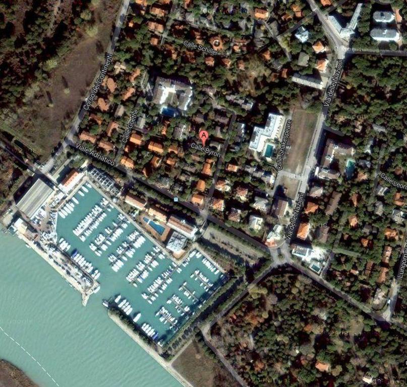 Apartamento Lignano Exclusive With Pool Lignano Sabbiadoro Exterior foto